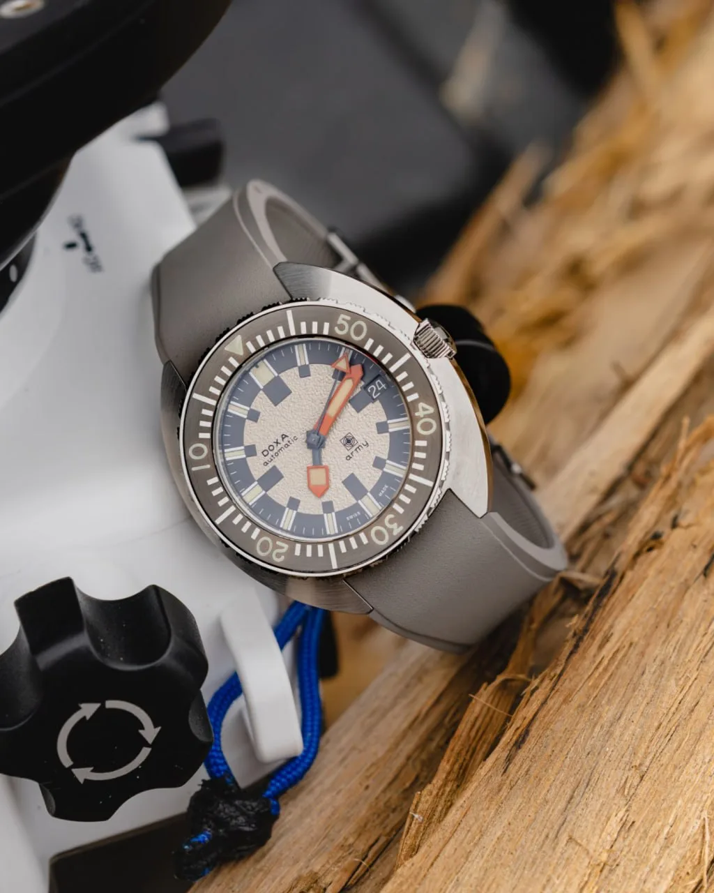 Американский портал Hodinkee снова постарался найти редкую модель и сделать из нее собс...