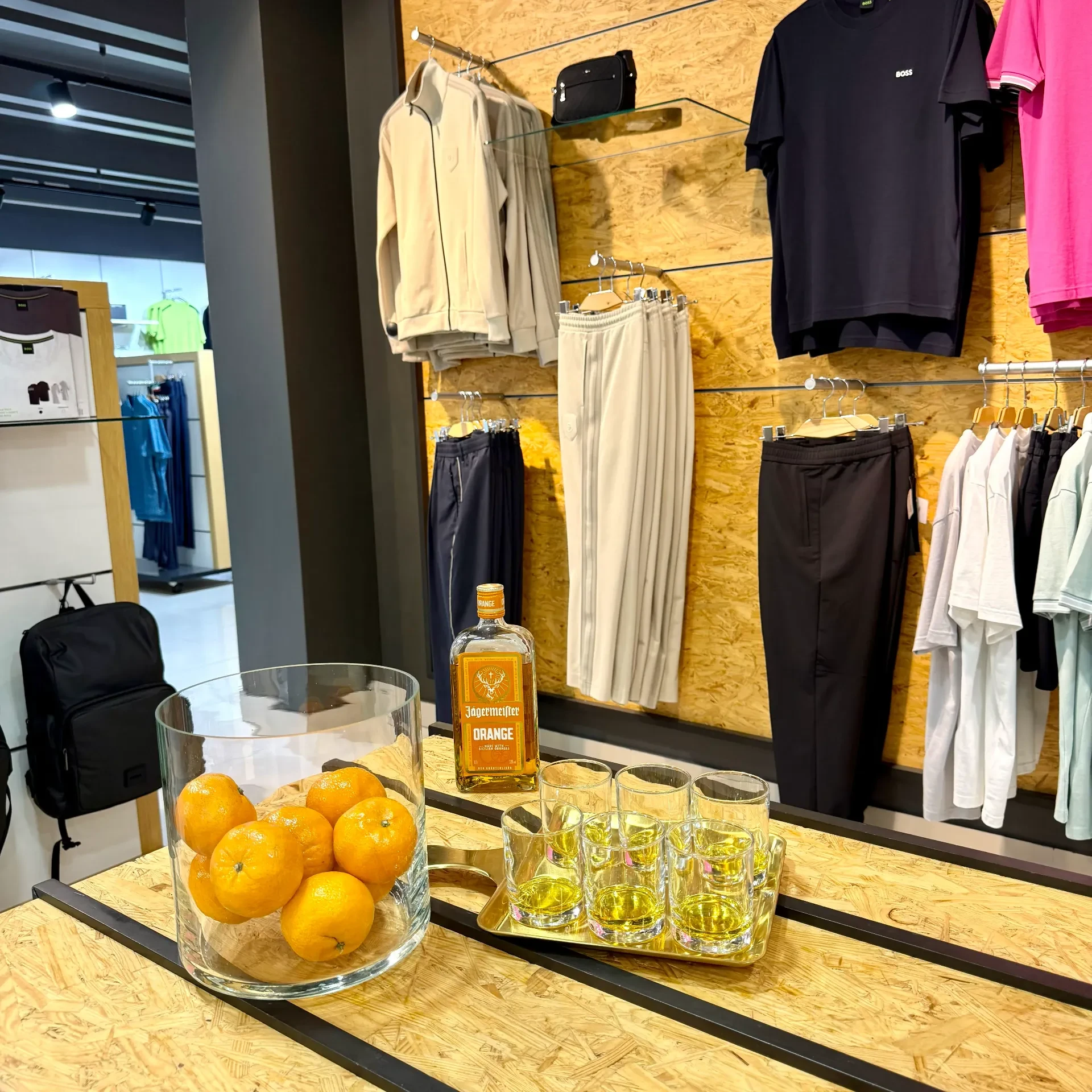 Клиентские дни BOSS в SportCourt!

В бутиках и интернет-магазине при покупке 2-х и более вещей из но