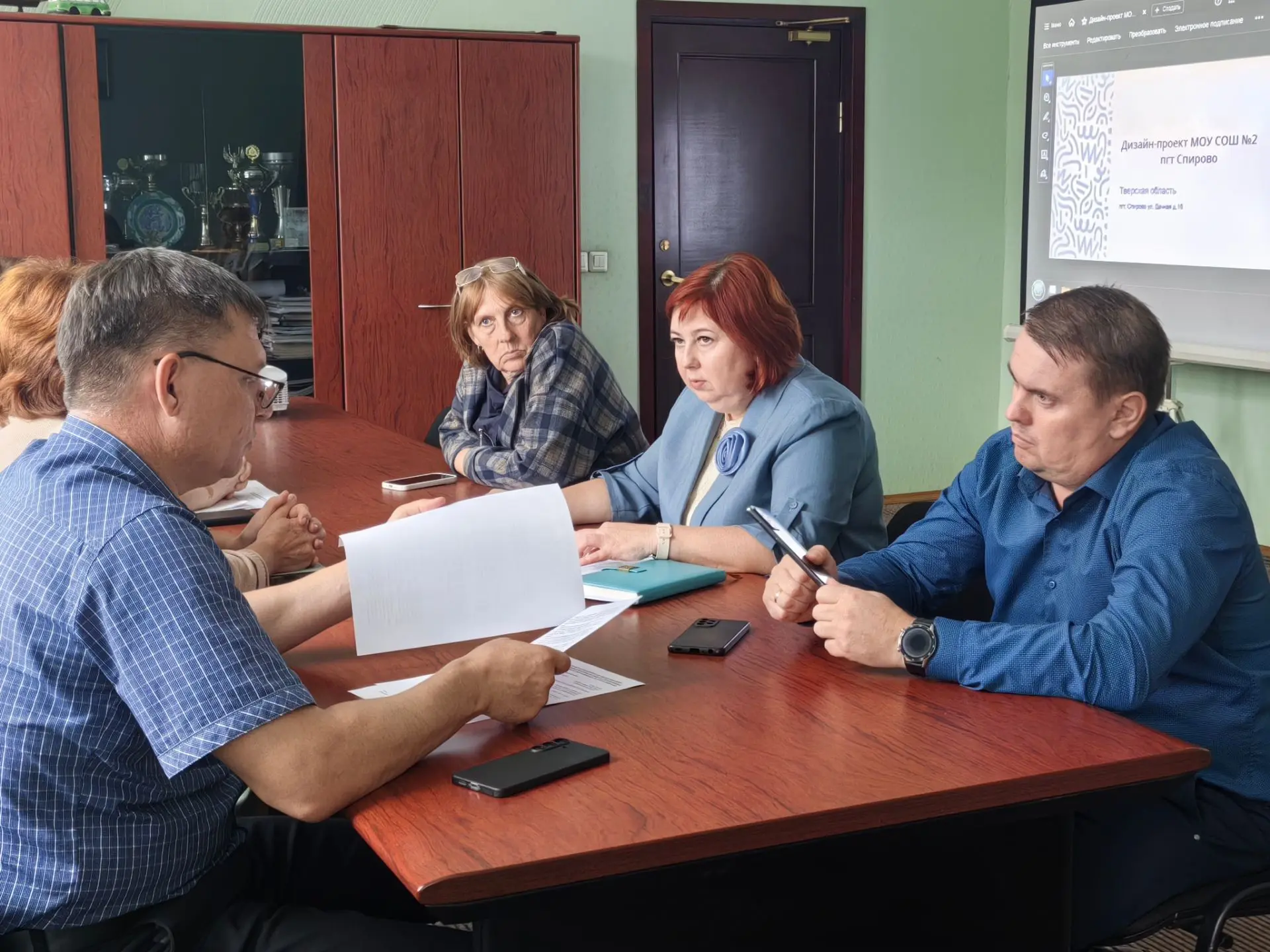 Заседание муниципального штаба по капитальному ремонту средней школы №2 посёлка Спирово...