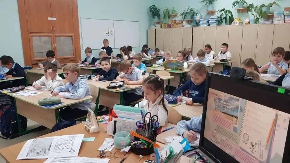 🗺️Занимательный урок географии в 1а  В рамках акции «День географии», в преддверие Всемирного дня Зе