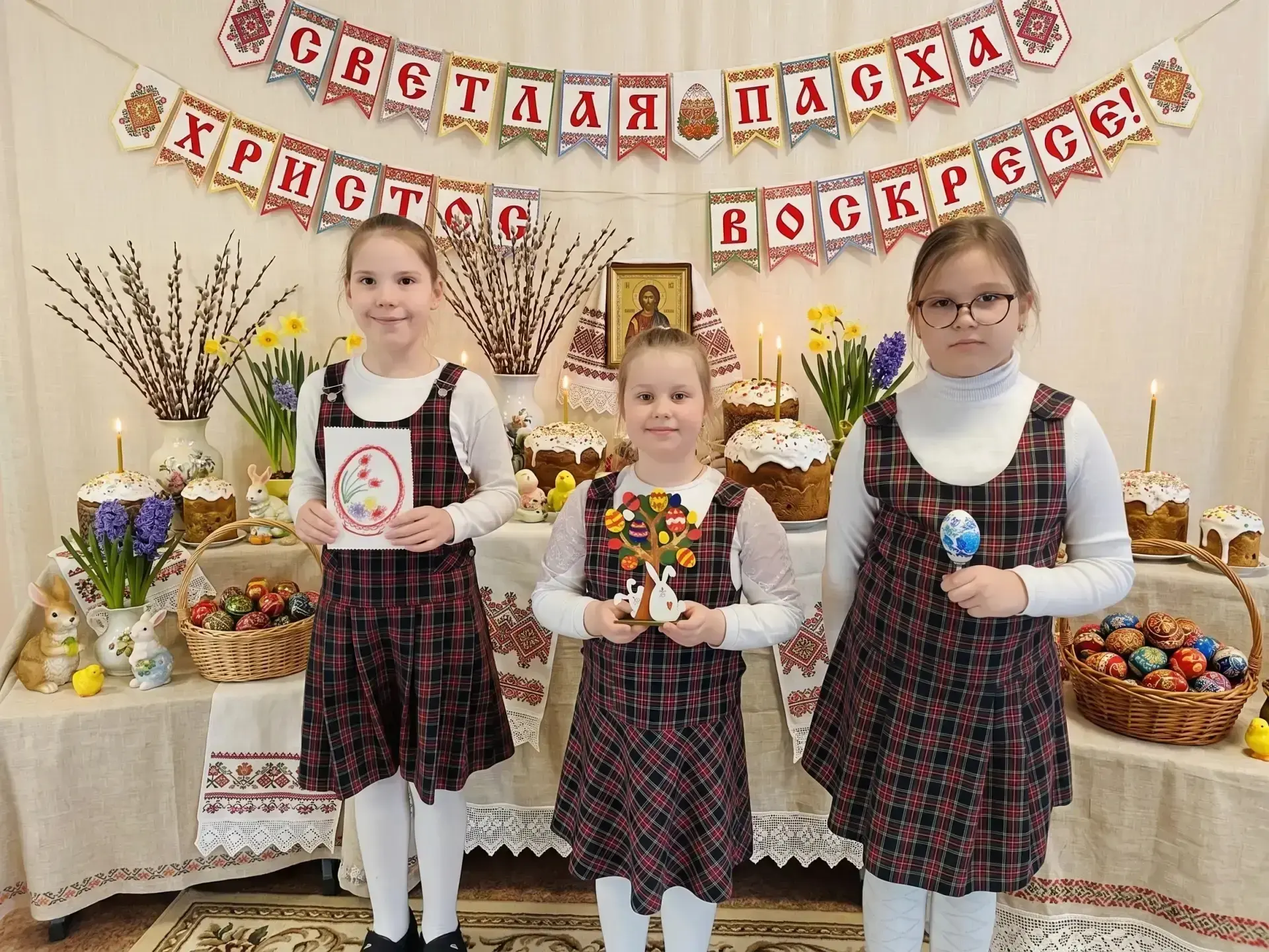 🌿 Выставка «Пасхальная радость» ! 🐣  На прошлой неделе в "Центре образования - школа № 99" царило по
