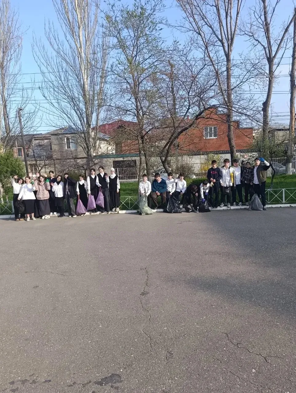 Субботник с 7 «В»: вместе делаем школу чище!
3 апреля в МБОУ «СОШ 46» прошёл дружный субботник, орга