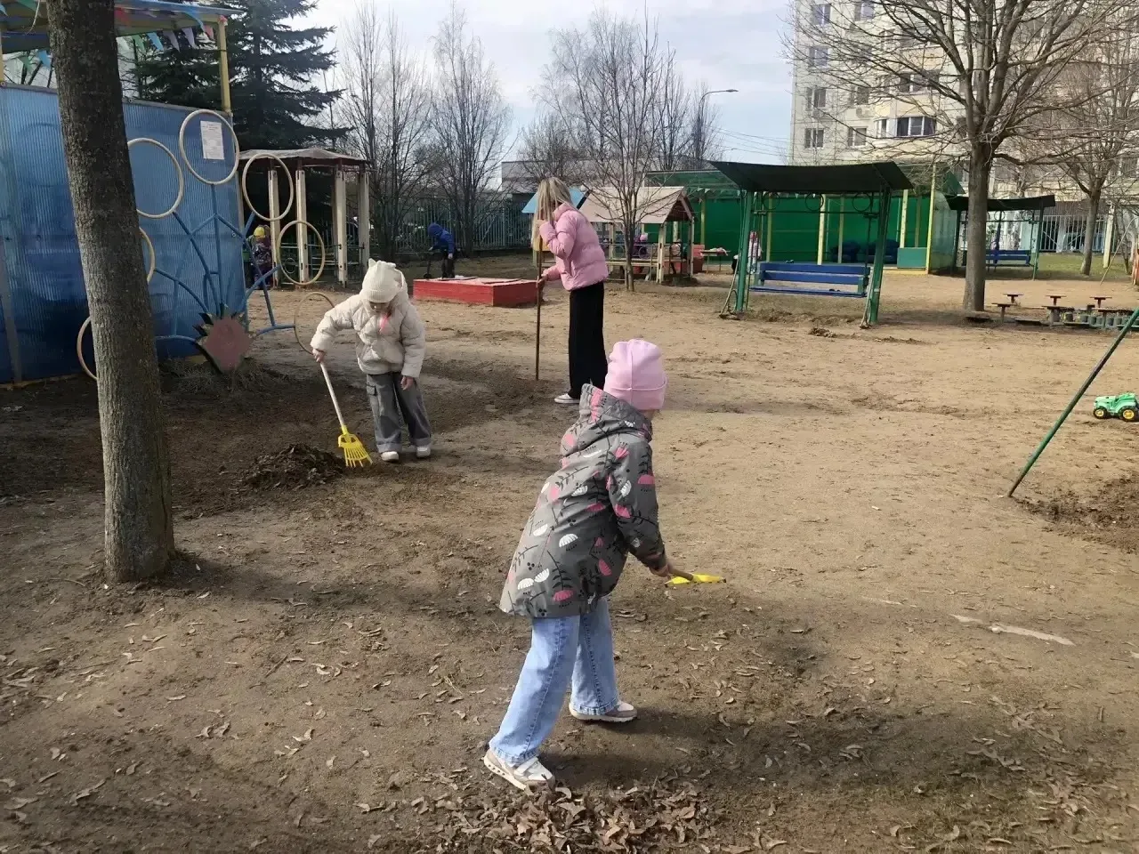 Дошкольное отделение «Золотая рыбка» 🐠   🌿Сегодня в нашем детском саду прошел весенний субботник под