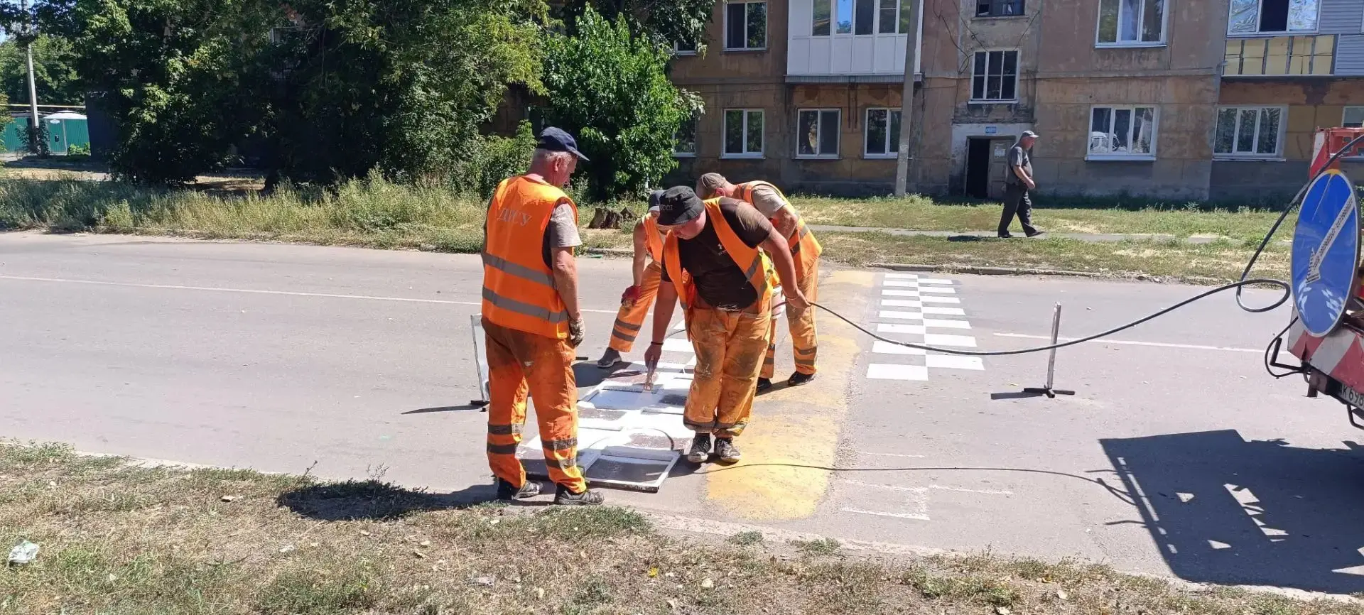 Восстановление линий дорожной разметки вблизи учебных заведений