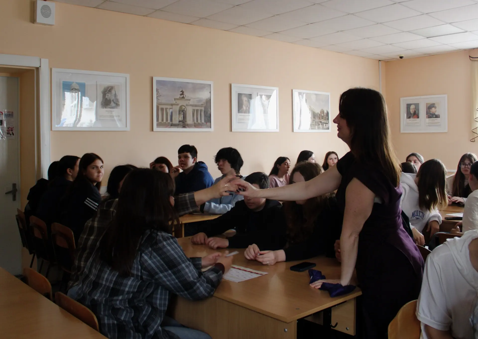 🌍 «Лото народов России» 🇷🇺

Сегодня для студентов 1–2 курсов прошло познавательное мероприятие «Л