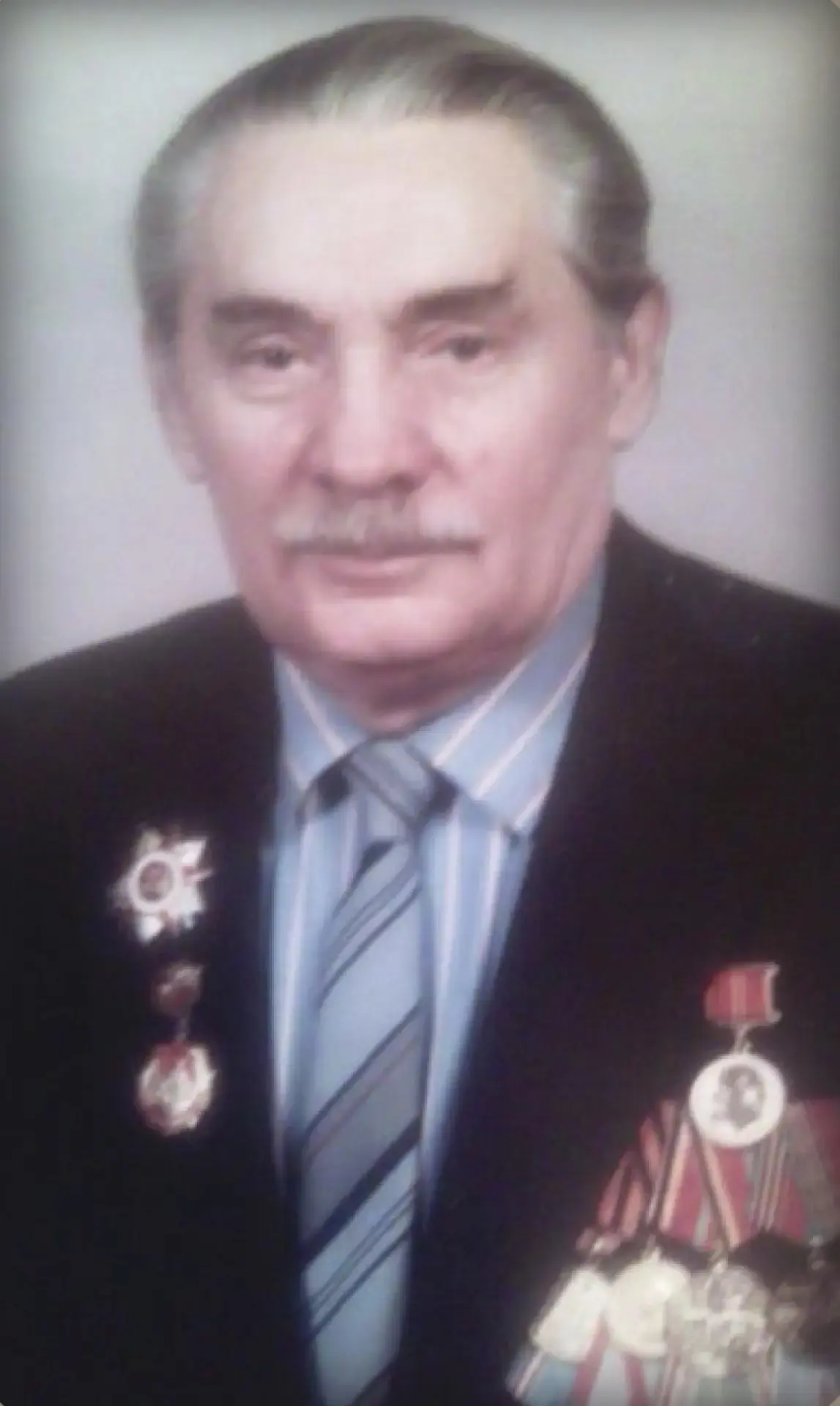 Правнуки Победы: Завьялов Алексей 6Б и Завьялова Екатерина Дмитриевна (учитель 4Е) Наш прадед Глазко