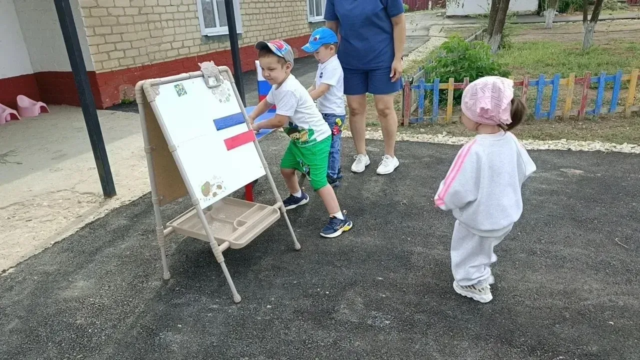 🎉 В преддверии Дня Государственного флага Российской Федерации в нашем детском саду пр...