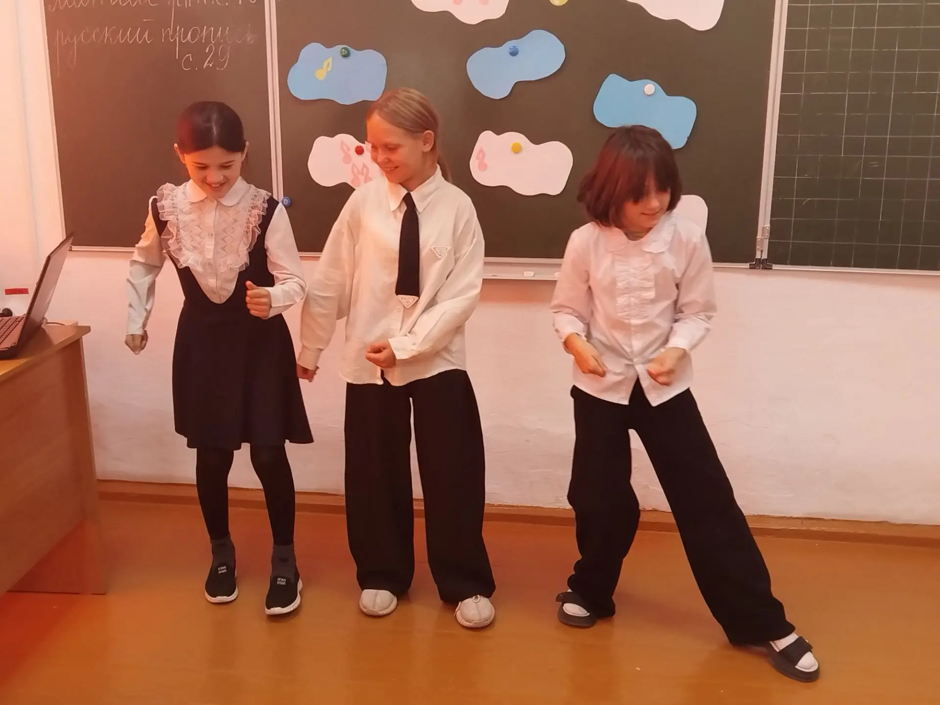 1 октября, в Международный день музыки, в нашей школе прошли яркие и познавательные мер...