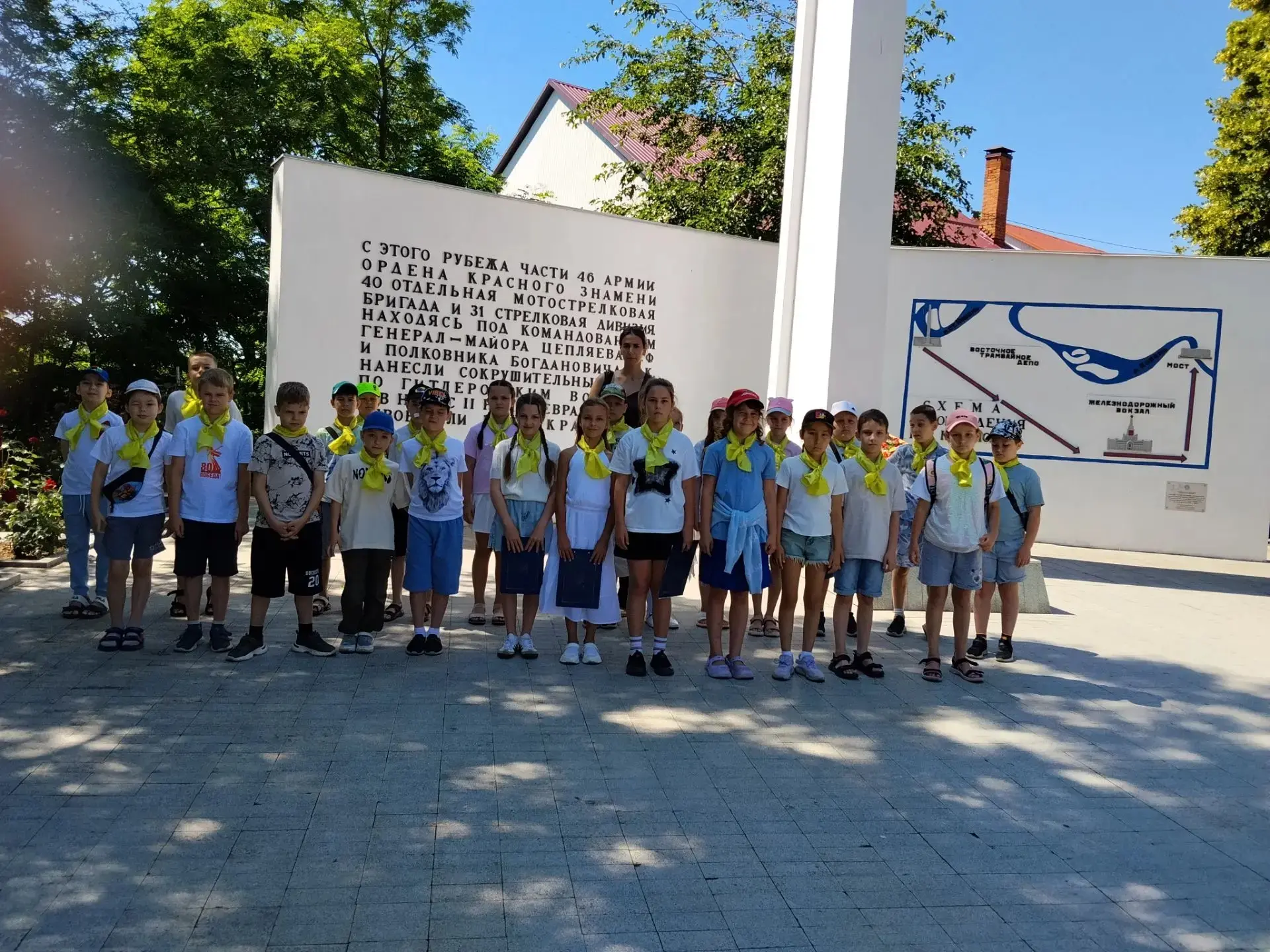 22.06.2026г.
**Лагерь "Колокольчик"**

Воспитанники 2 отряда провели  митинг посвящённый Дню Памяти 