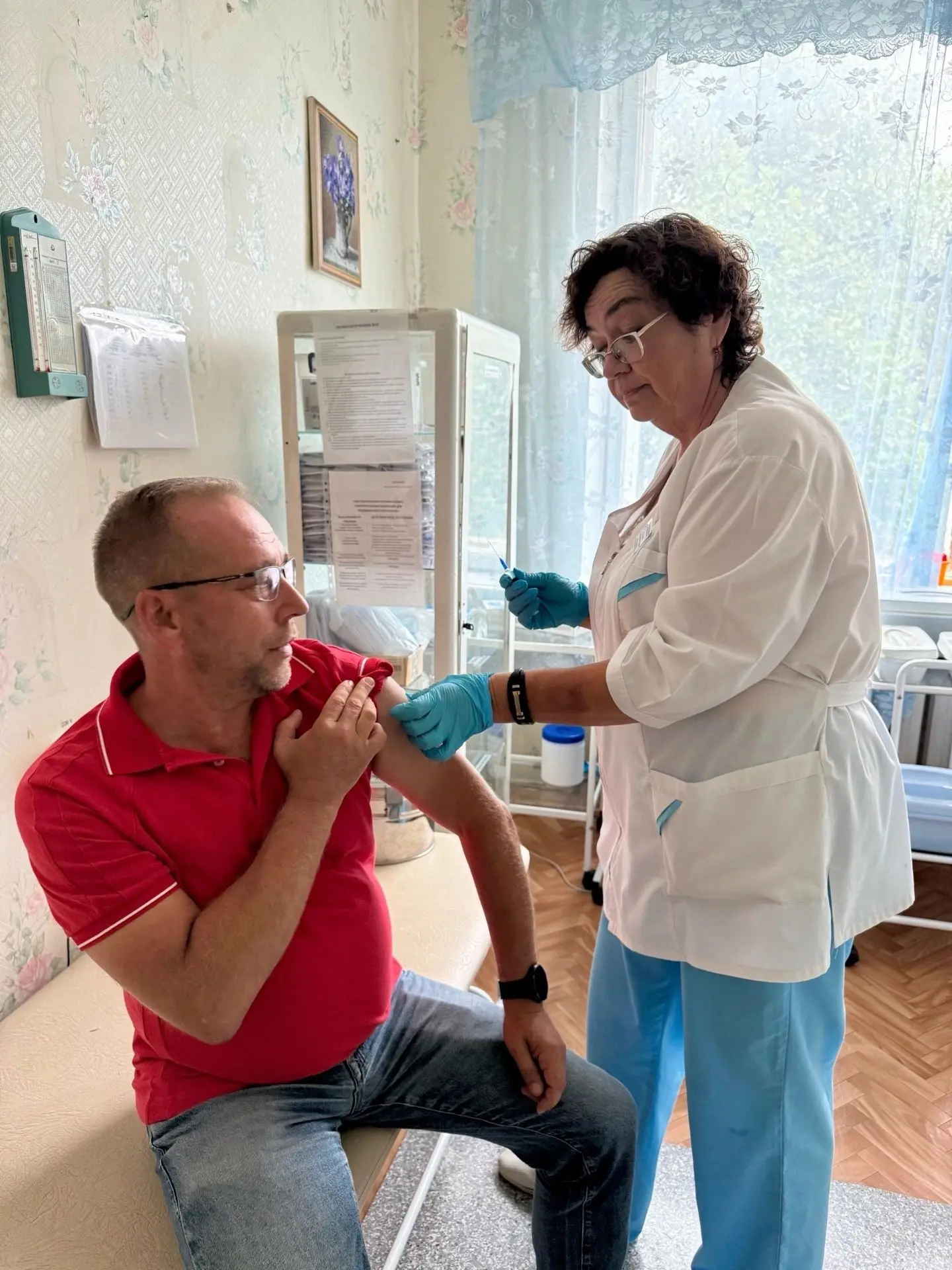 В Республике Крым началась ежегодная вакцинальная кампания против гриппа. Пройти иммуни...