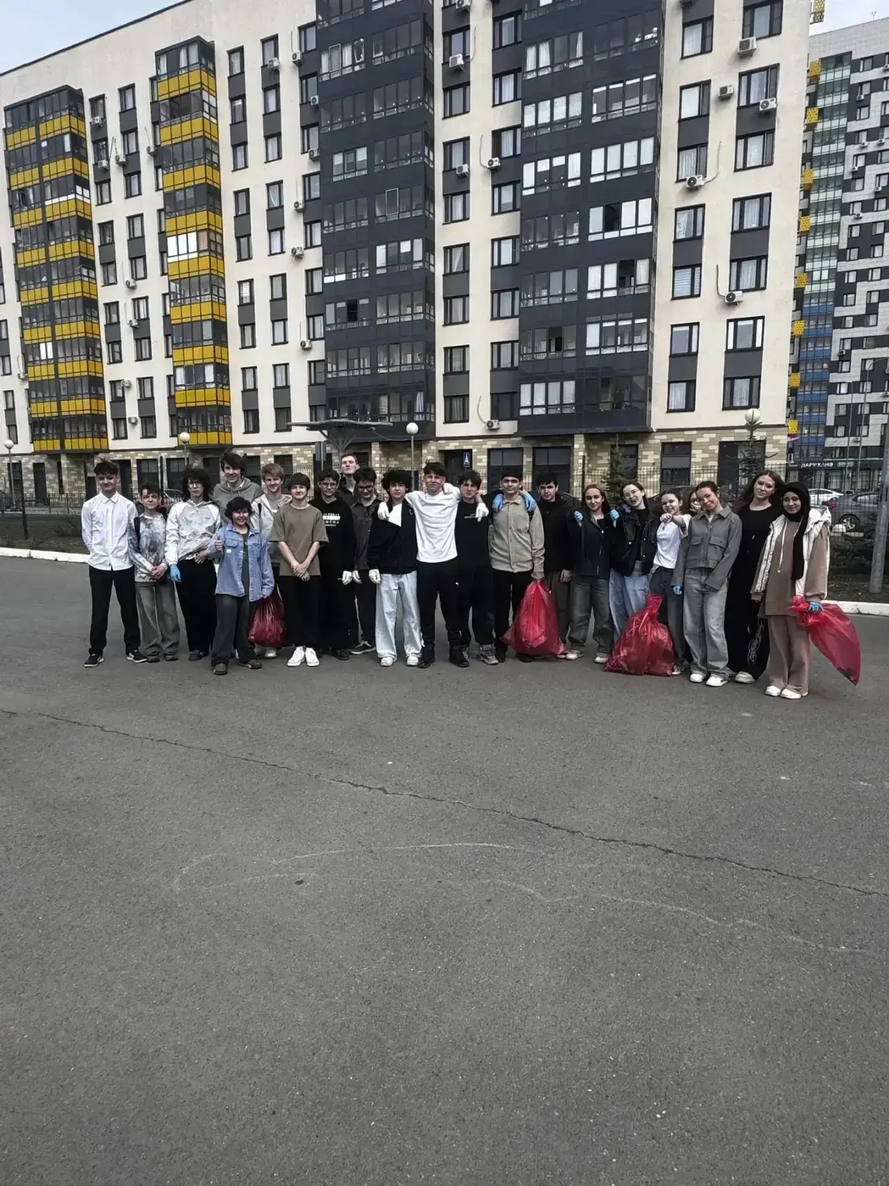🛰️Гагаринский субботник  18 апреля обучающиеся 8 классов нашей гимназии приняли участие в гагаринско