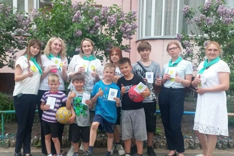 🌞 Комплексный центр «Пенаты» принял участие во Всероссийской уличной акции «Дарю тепло»