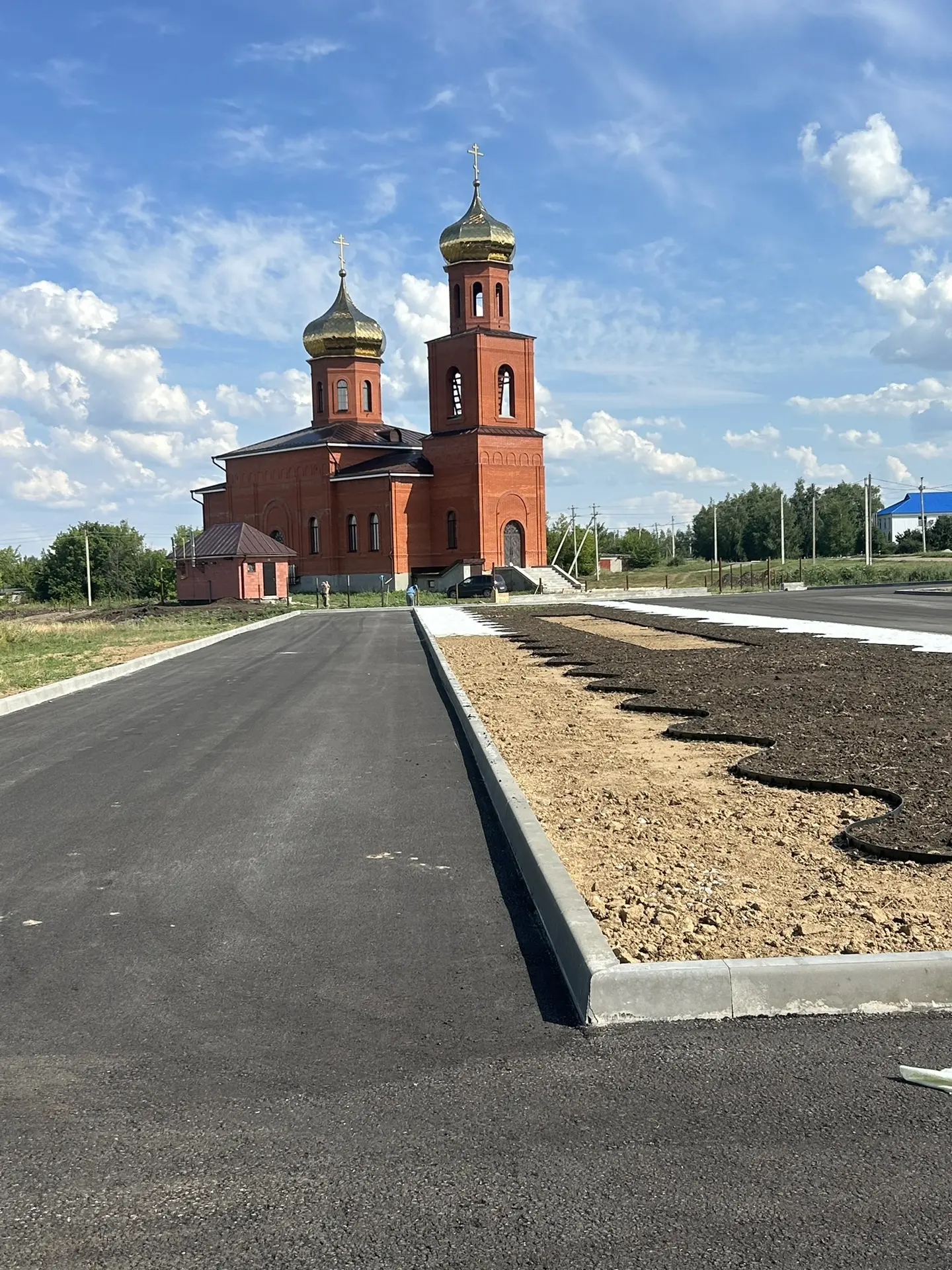 В Калининске благоустраивается территория у храма Серафима Саровского 

♦️Напомним, по итогам Всерос