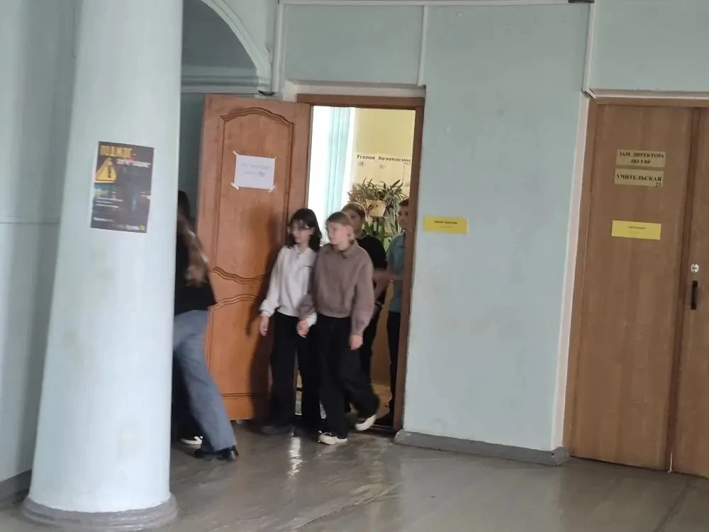 🚨 В МБОУ СОШ №1 г. Шахты прошла объектовая тренировка: учимся действовать при пожаре п...