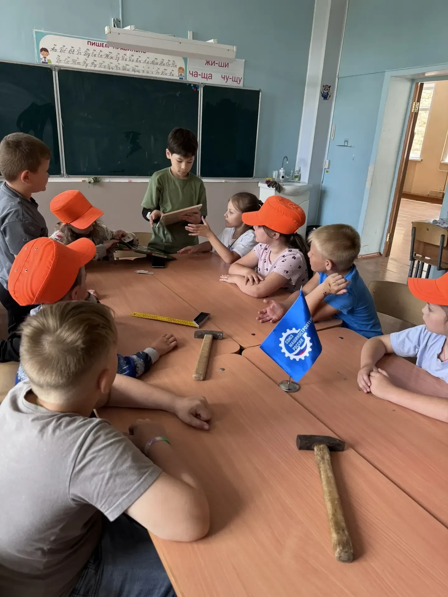 ЮНЫЕ ИНЖЕНЕРЫ ПЕНЗЕНСКОЙ ОБЛАСТИ ДЕЛАЮТ «ПЕРВЫЕ ШАГИ В ПРОФЕССИЮ»

В МБОУ СОШ №2 с. Грабово им. Геро