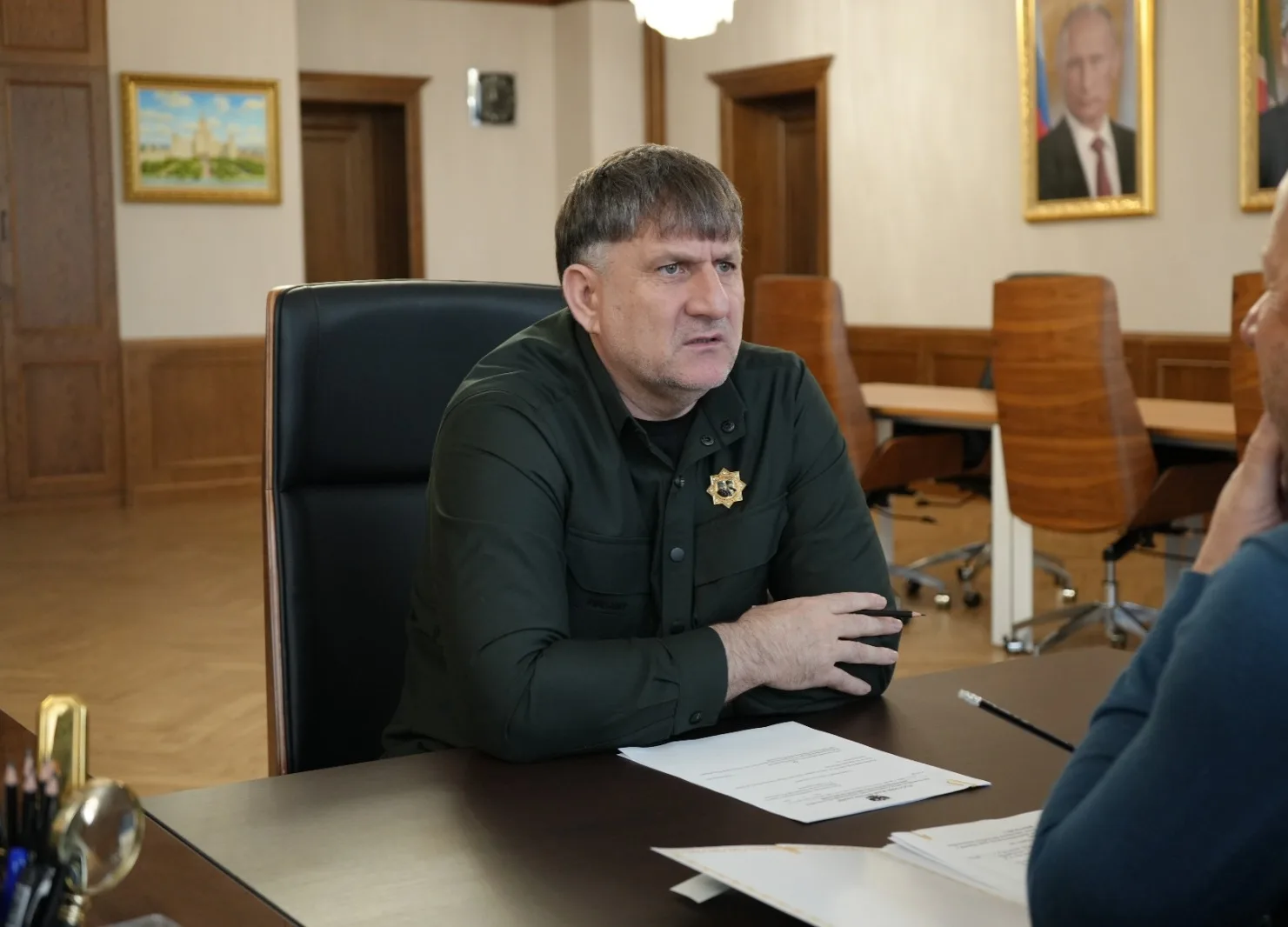 Ассламу Алайкум!       Сегодня Руководитель Администрации Главы и Правительства ЧР Галас Таймасханов