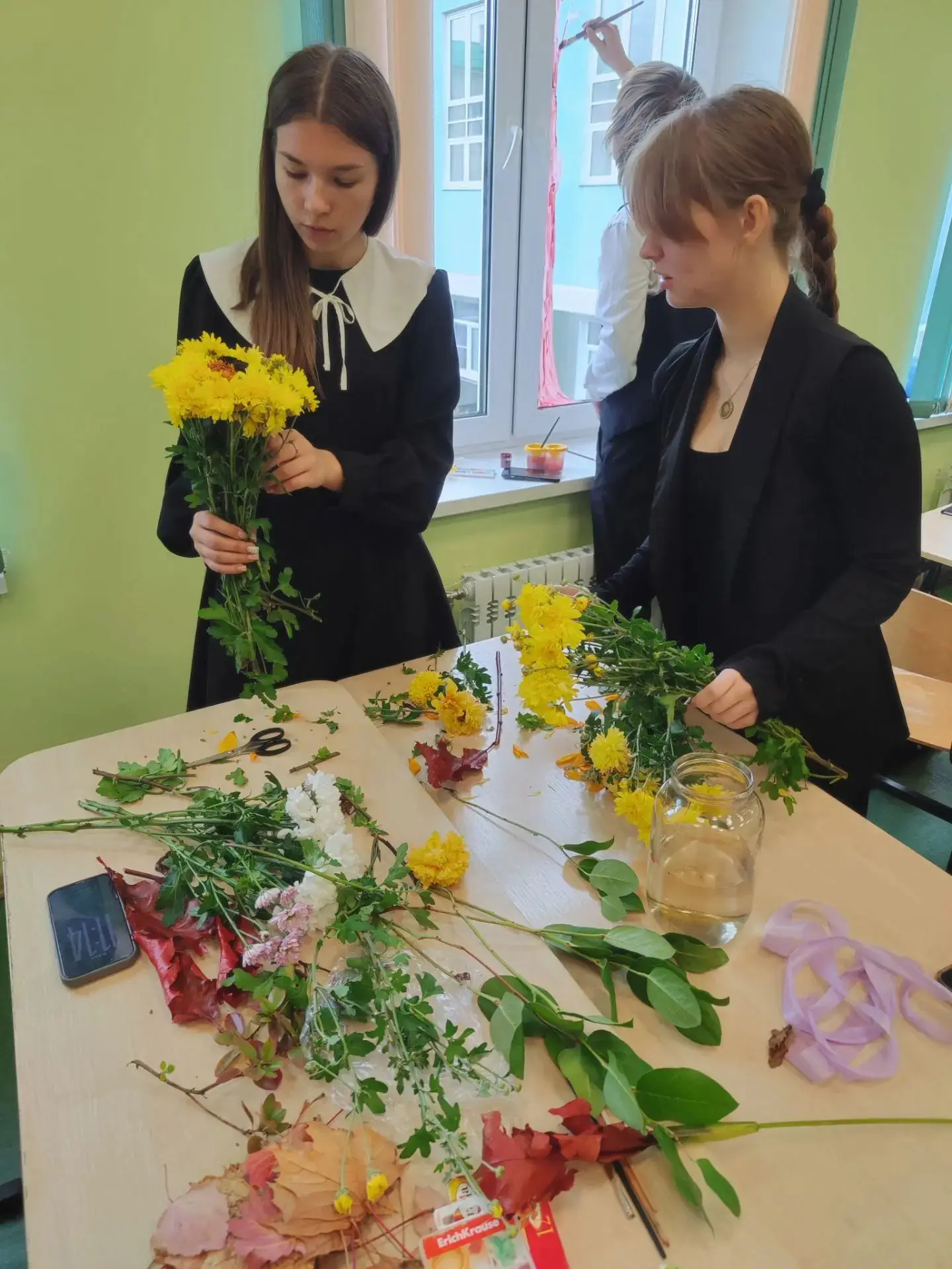 🌸Обучающиеся 11 А класса присоединились к Акции,  приуроченной ко Дню разноцветных бук...