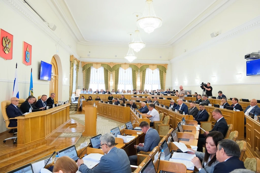 Опекунам погибших на СВО ребят предоставят в Астраханской области социальные выплаты