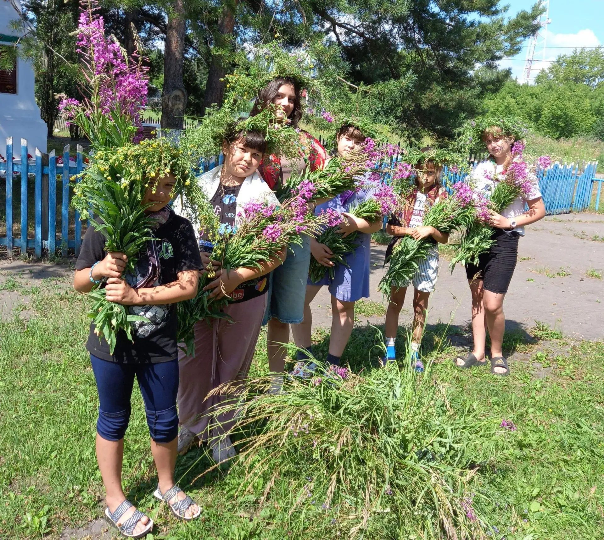 В праздник Иван Купала прожить надо так ,чтобы в душе был мир, настроение на высоте и появилась увер