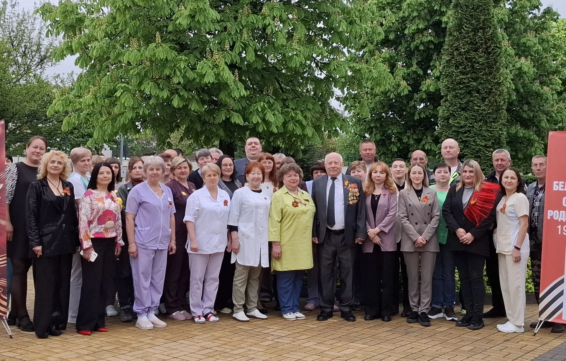 Дорогие друзья и коллеги🌸, сегодня 8 июня, особенный день — мы отмечаем День социального и медицинс