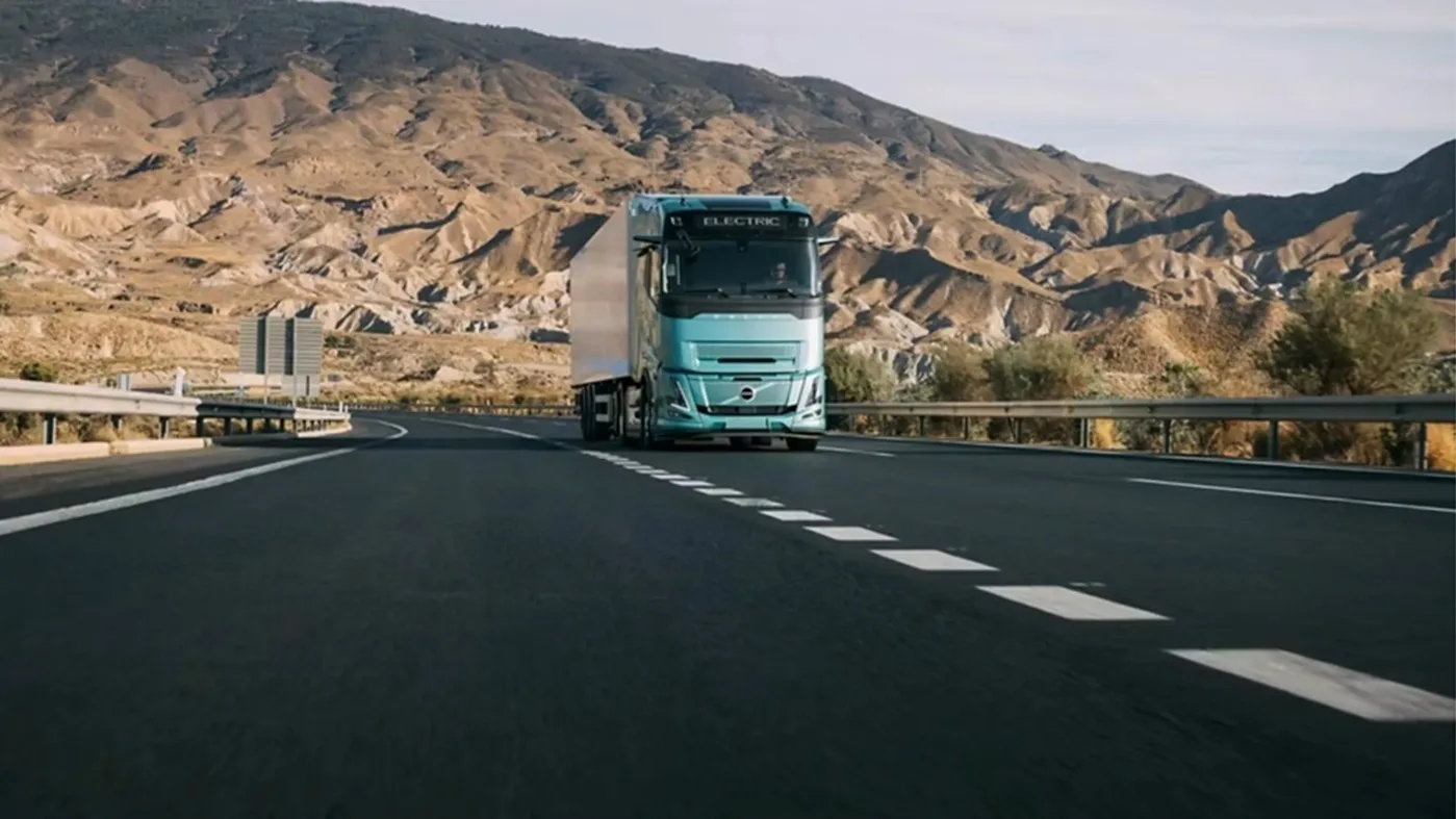 Volvo запустила серийное производство FH Aero Electric: 700 км запаса хода и зарядка до...