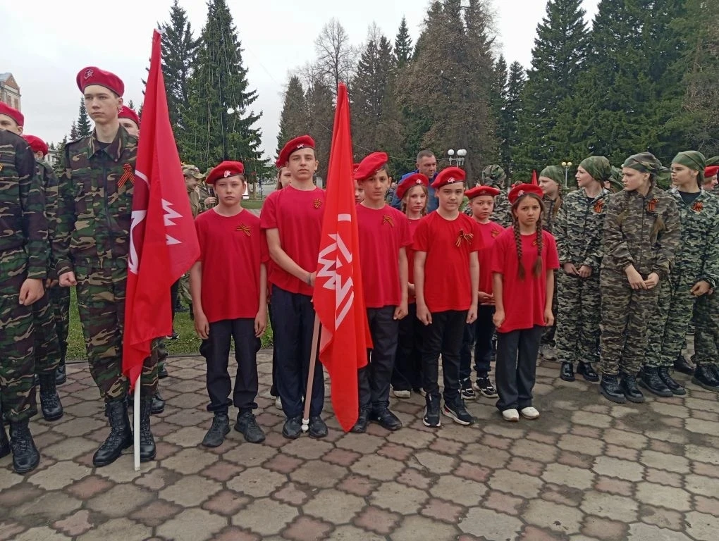 🔥Равнение на Победу!🔥

6 мая 2026 года юнармейский отряд «Лидер» МБОУ «Артынская СОШ» с гордостью 