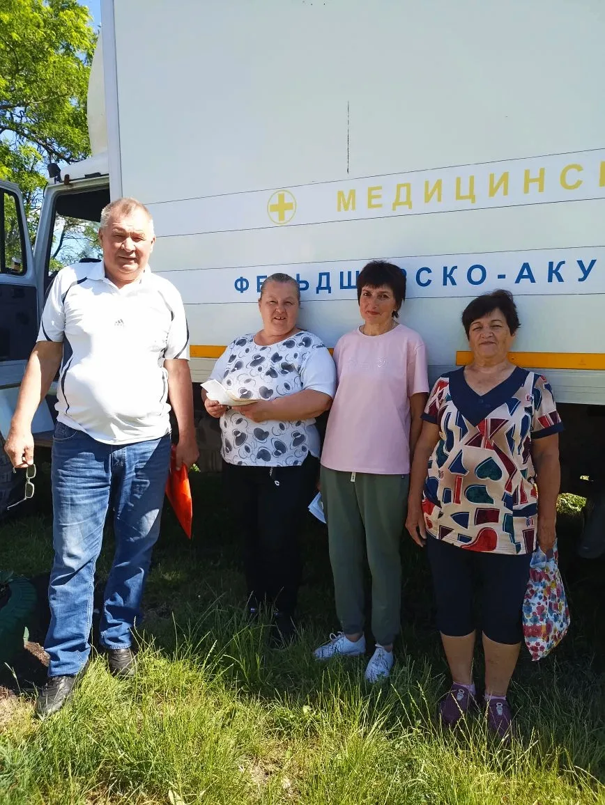 18 июня Специалисты ОБУЗ «Обоянской ЦРБ» организовали выезд в село Потопахино, чтобы позаботиться о 