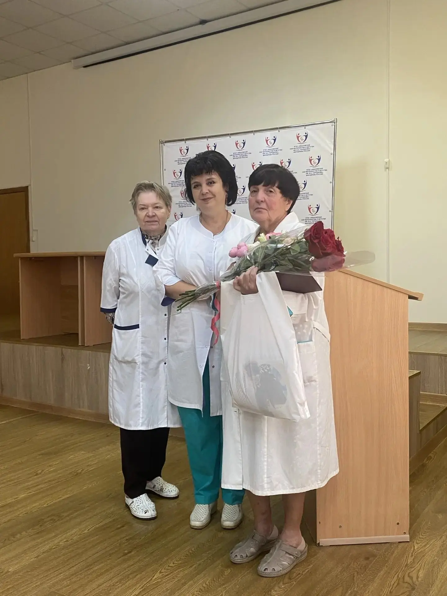 20 августа коллектив института проводил на заслуженный отдых врача акушера-гинеколога В...
