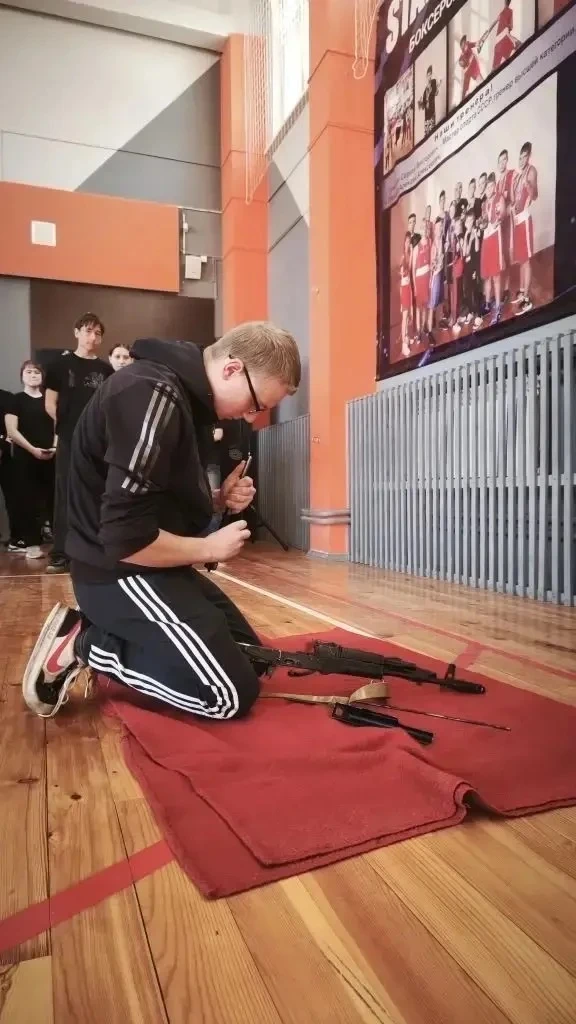 🇷🇺 Взрослый уровень сложности: как это было.  Сегодня в стенах нашей школы развернулись настоящие ба