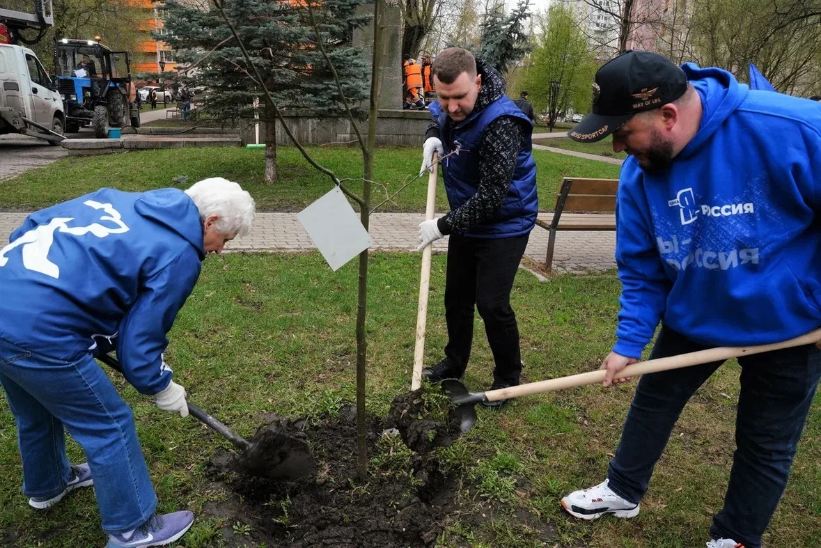 🧹 Реутов в деле: вместе — за чистоту и память! 🧹