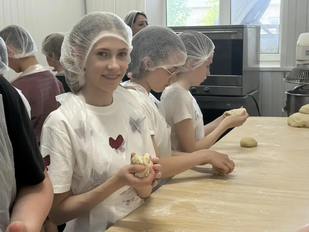 🍞✨ 7 мая 4 «Г» класс побывал на экскурсии «Чубовский хлеб» ✨🍞  Вместе с классным руководителем и род