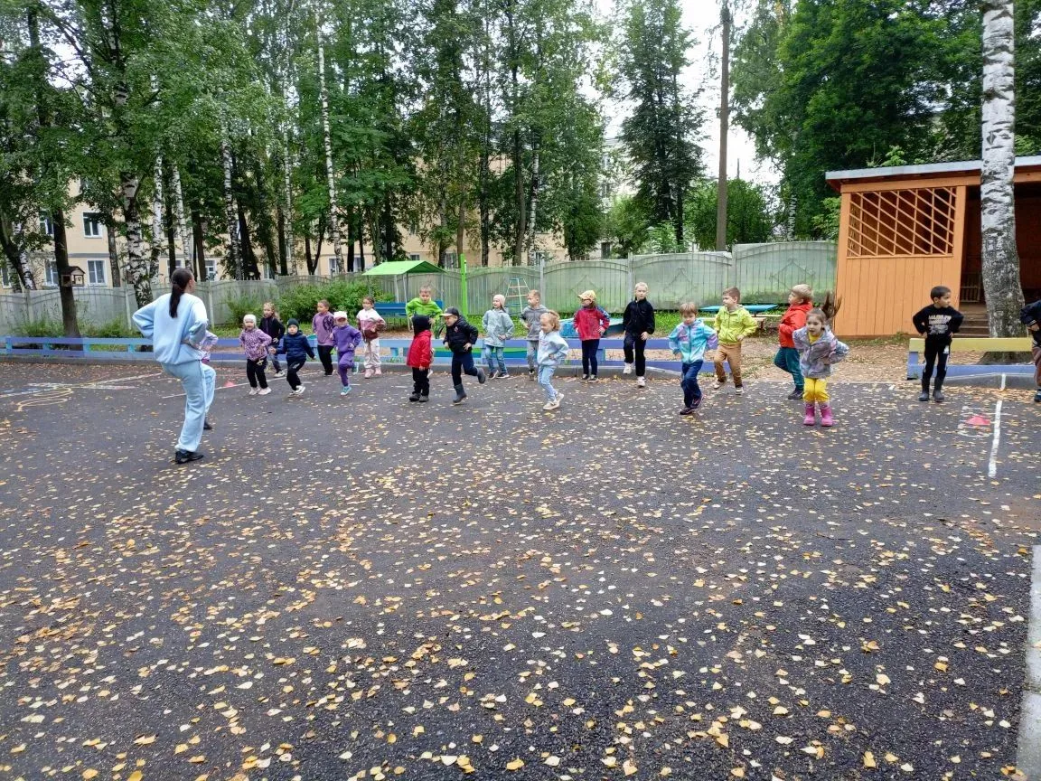 Летняя зарядка на свежем воздухе 🌿