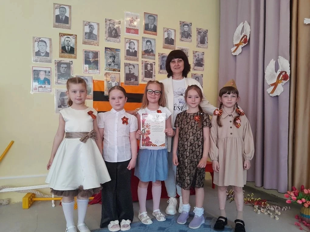 ✨ Весёлое детство: жизнь воспитателя в кадре (Часть 2)✨

🎈 Воспитатель детского сада — это не прост
