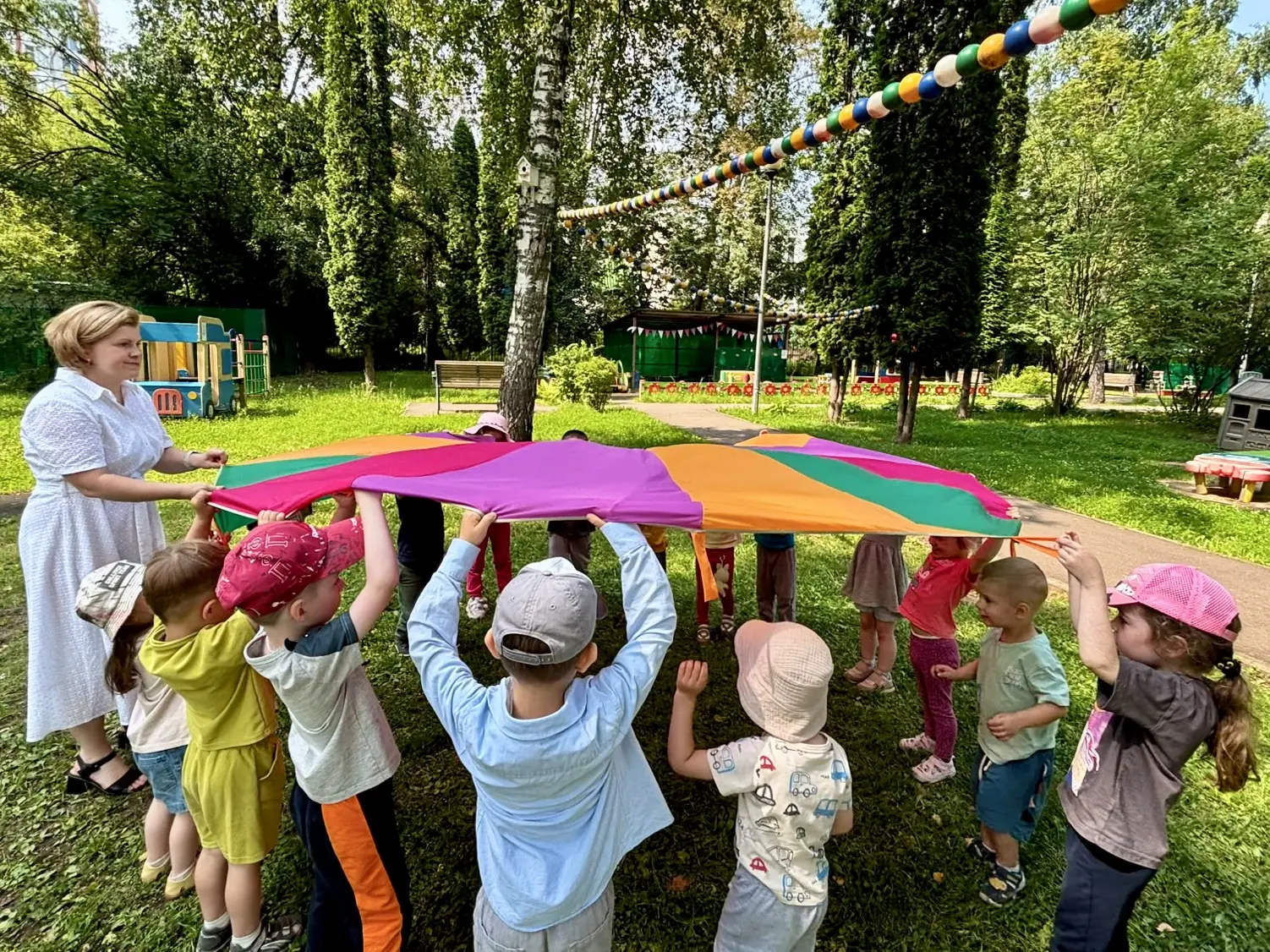 Праздник настоящих друзей

🎈В Международный день дружбы у дошколят Корпуса 11 прошло очень яркое и 