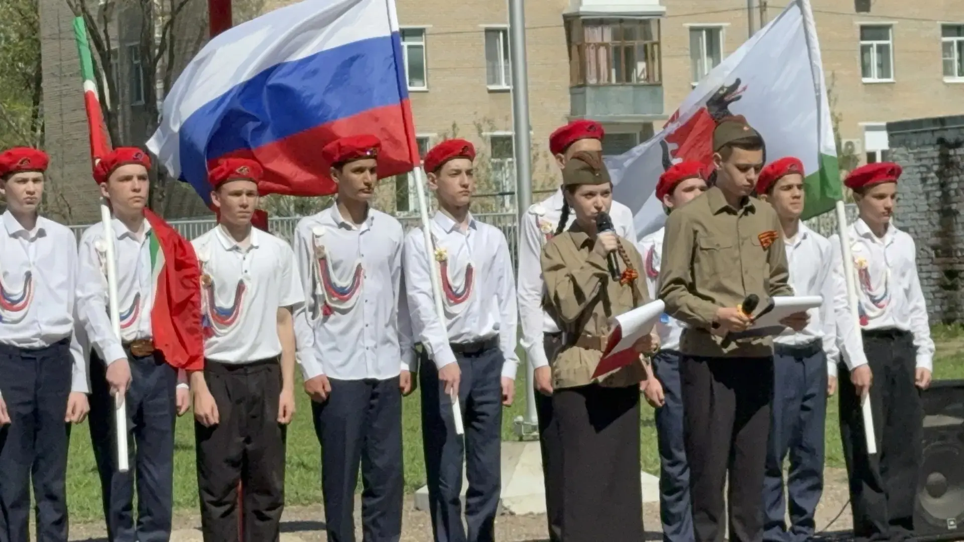 🇷🇺🌺 Герои рядом с нами: наша гимназия в «Бессмертном полку»