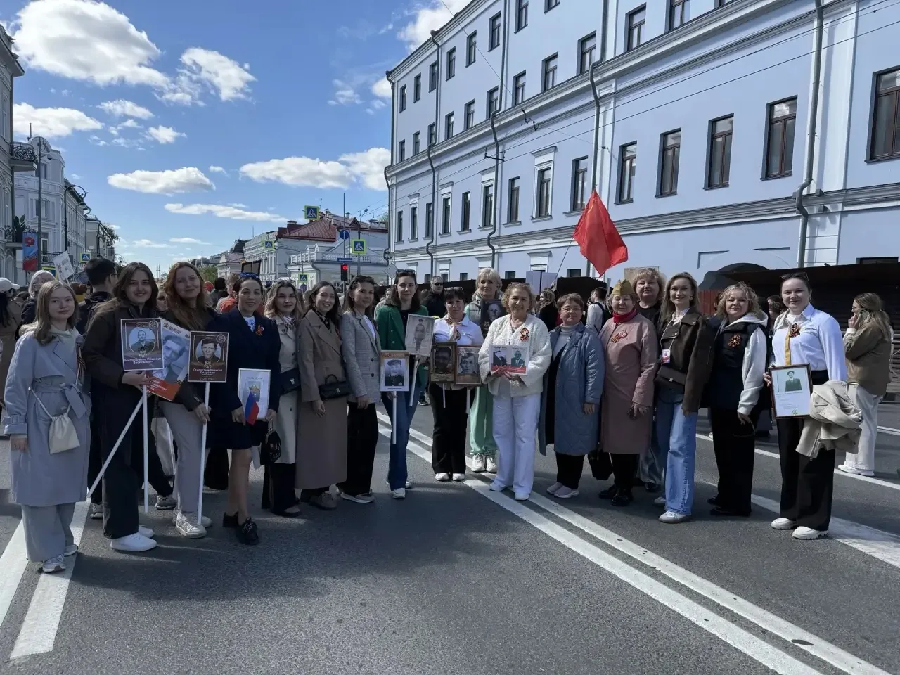 ЖИВАЯ ПАМЯТЬ ПОКОЛЕНИЙ 🕊️  9 мая наша гимназия вновь доказала, что подвиг героев не имеет срока давн