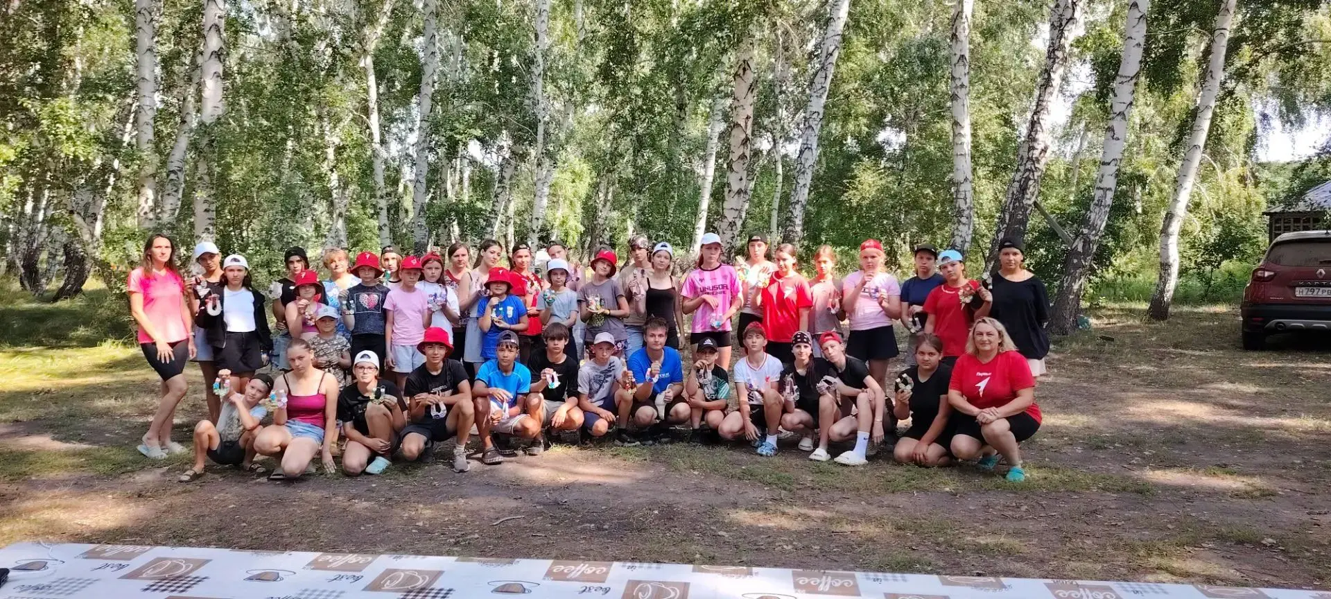 Сегодня педагоги дома детского творчества Дурнева Оксана Анатольевна и Любоженко Надежда Викторовна 