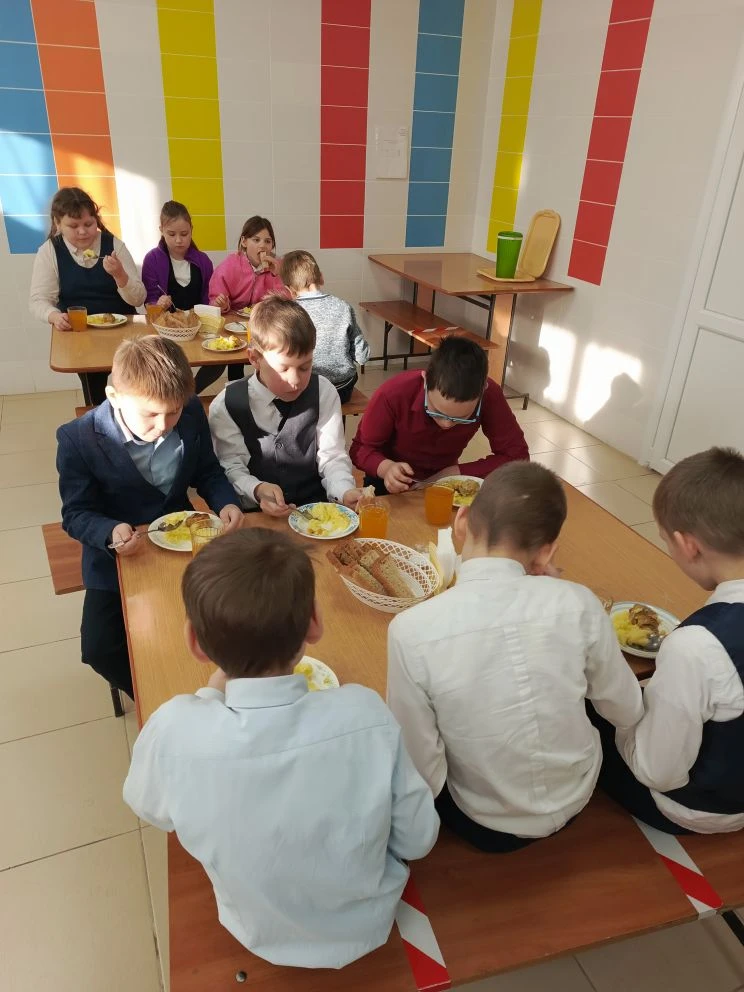 6.02.2026 г. в МБОУ "Александровская ООШ" ЧМР РТ прошел контроль качества горячего пита...