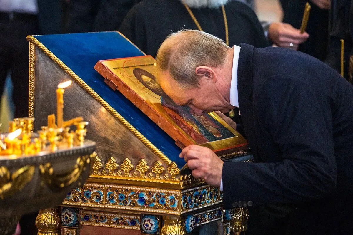 🗣 Сегодня день Рождения у р.Б. Владимира  – нашего президента.