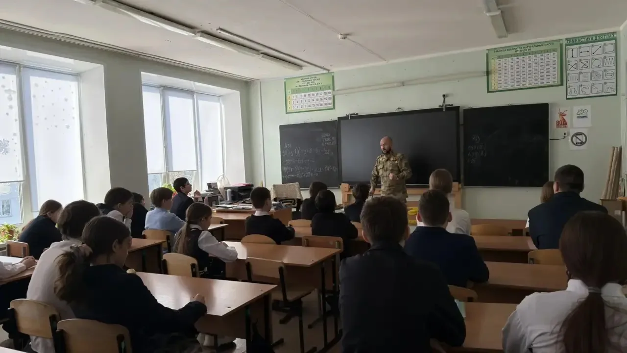 Мужество, долг и милосердие  Сегодня в нашей школе состоялась встреча, которая запомнится надолго. П