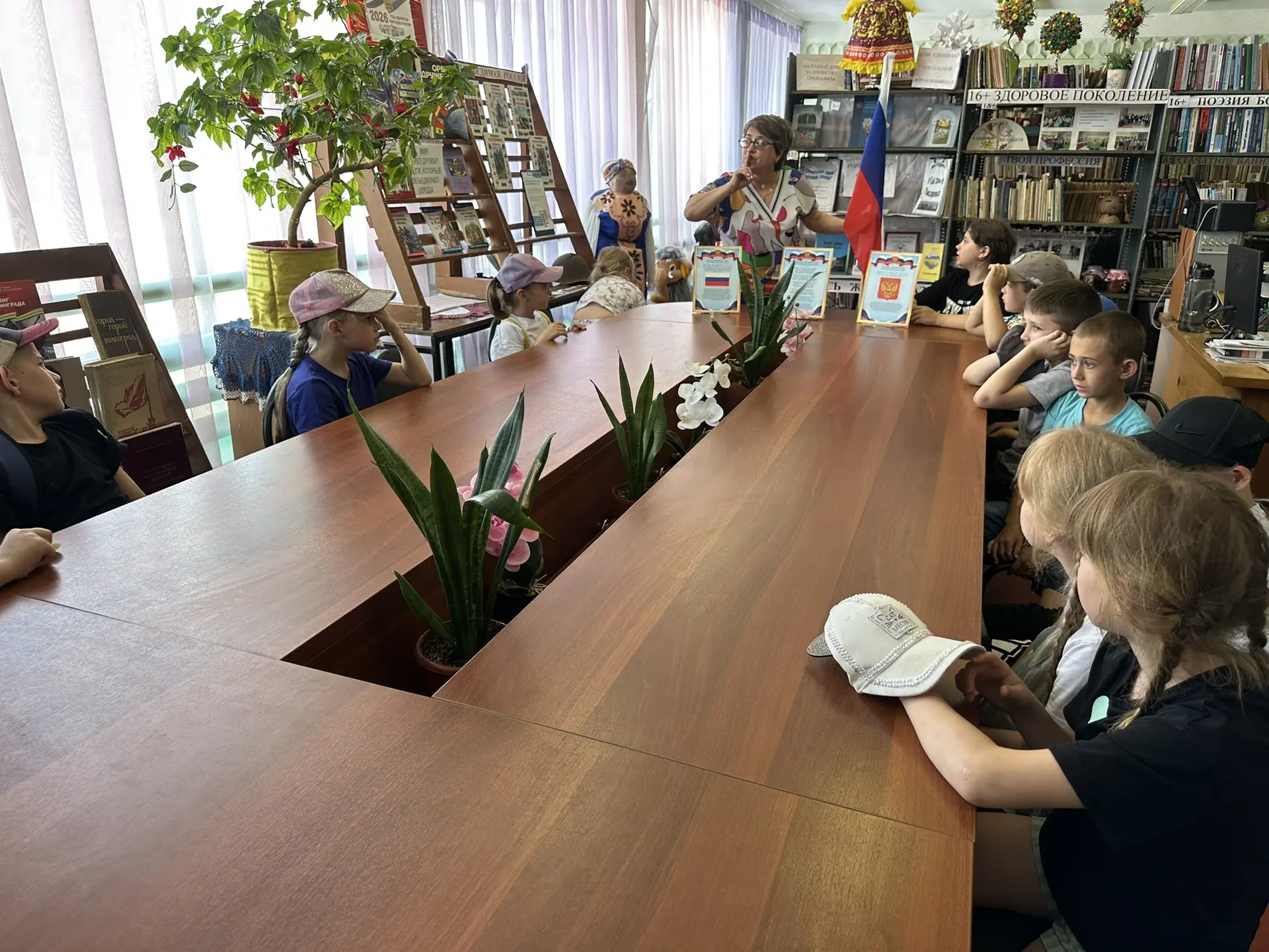 🇷🇺 «Россия — Родина моя»: воспитываем патриотов вместе!

В преддверии Дня России в нашем Доме куль