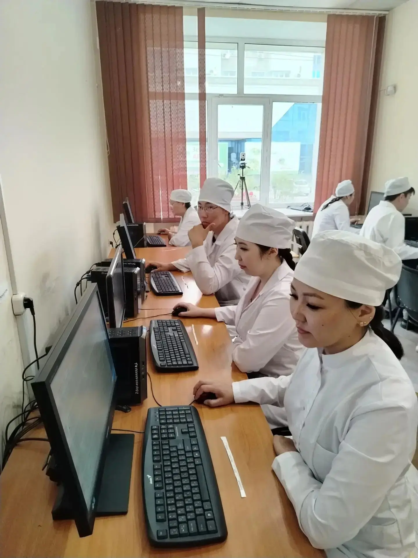 Государственная итоговая аттестация (ГИА) группы ФАРМ 24‑1 прошла успешно. 
Достигнуты следующие пок