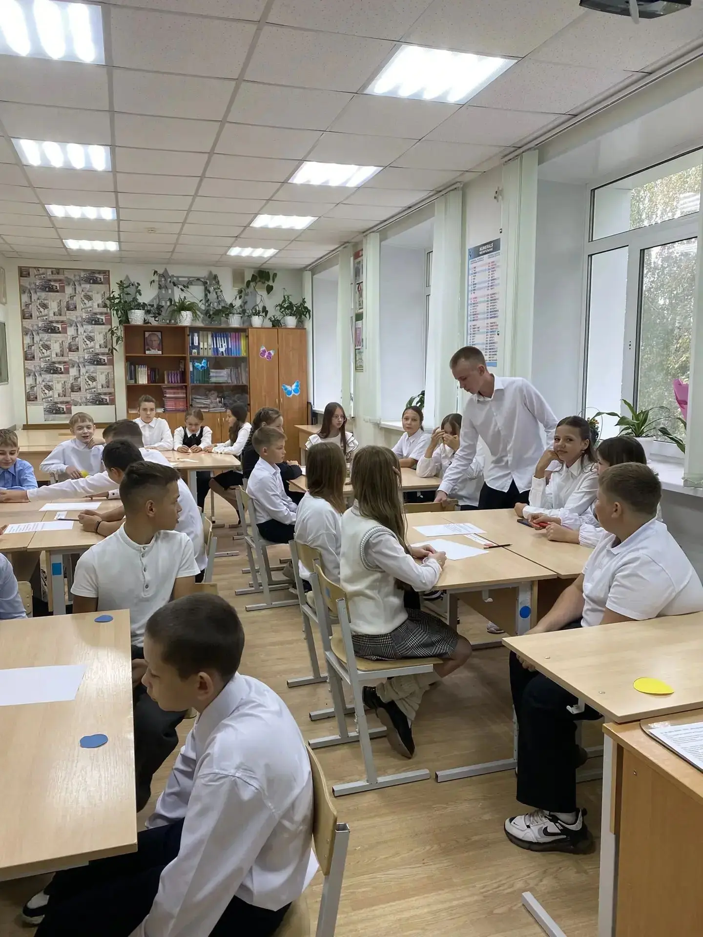 Сегодня в 6 «Б» классе состоялся классный час, посвященный началу учебного года, «Рожде...