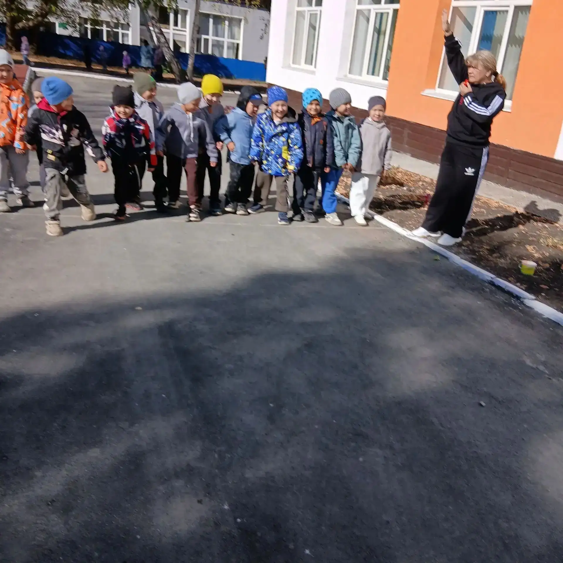 В нашем детском саду прошёл осенний кросс! Ребята показали свою ловкость, скорость и ко...