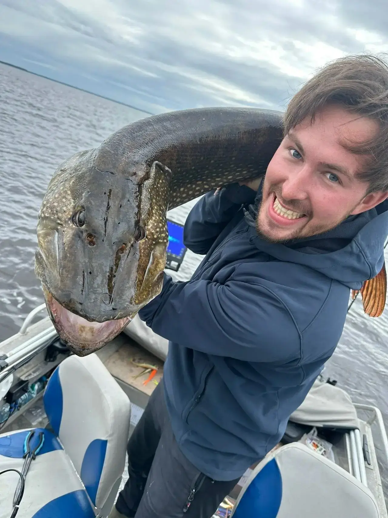 🎣 В Волге под Конаково поймали щуку весом 23 килограмма.