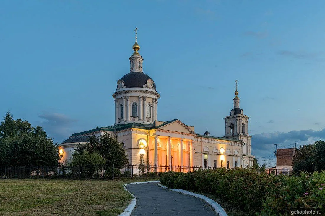 🏛 Церковь Архангела Михаила
#Коломна

📌 Первое упоминание о храме датируется XIV веком, когда на э