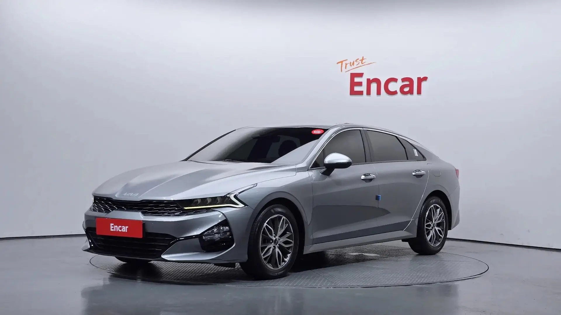 ДОСТУПНО К ПОКУПКЕ:

🇰🇷🚘KIA K5

— 2022г., 2.0л,  бензин, 160л.с.
— 2WD, АКПП
— Пробег: 48.000км 
