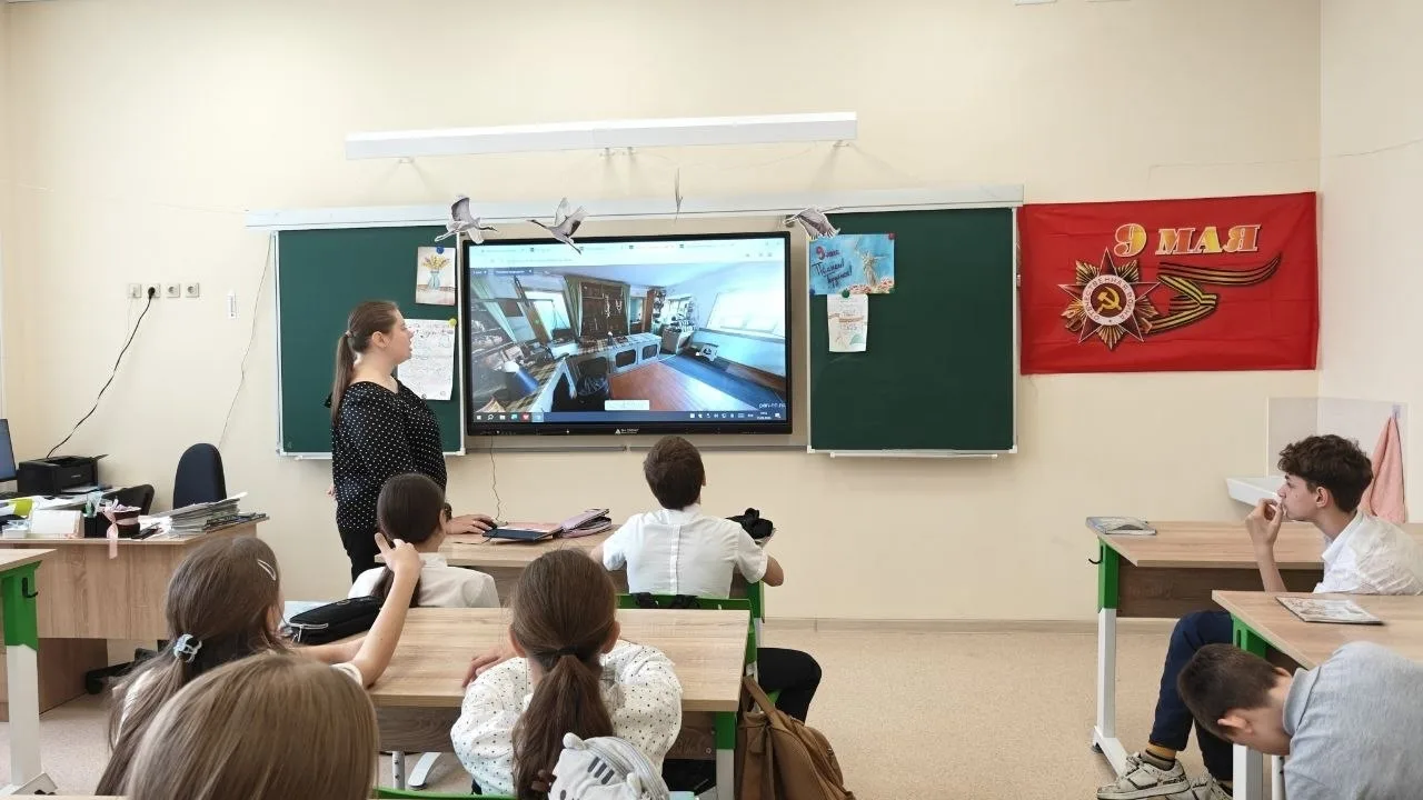 18 мая отмечается Международный день музеев 🏺.  Советник директора по воспитанию вместе с ребятами и
