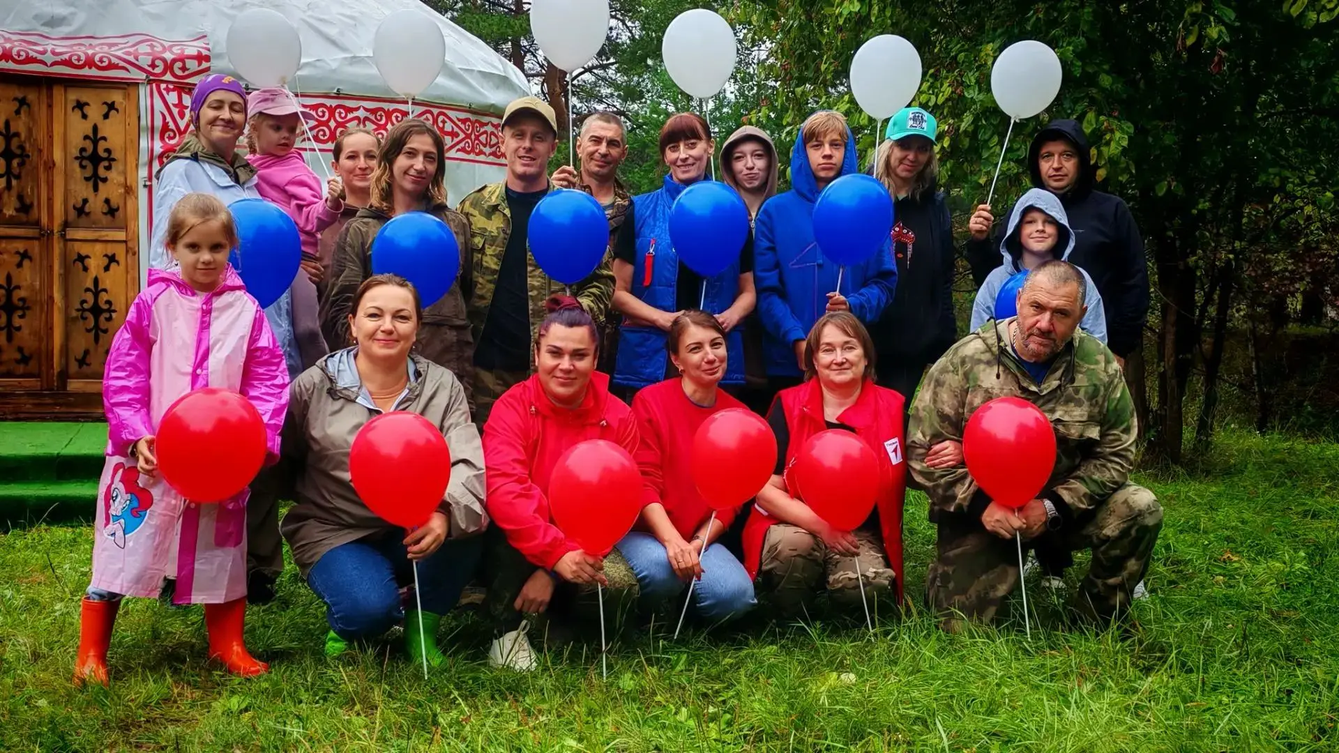 День флага в Год единства народов России. Ишим. Чудесное место - Норгород.