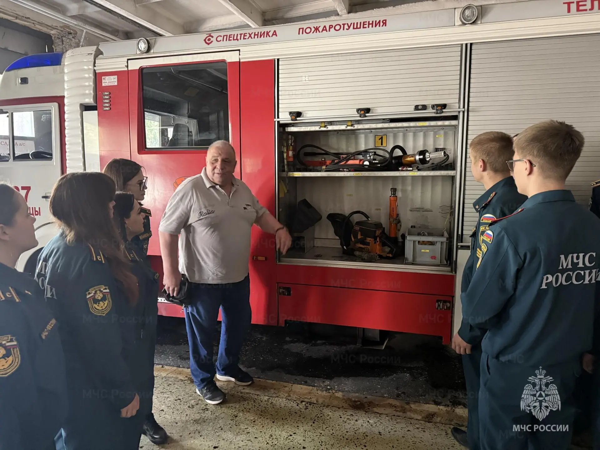 🇷🇺 От сердца к сердцу: в Люберцах ветераны хранят и передают традиции пожарной охраны  В Люберецком 